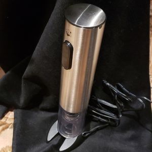 Wine Enthusiast electric wine opener